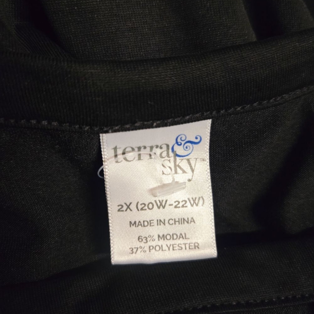 NWOT! Terra & Sky Ruffle Sleeve Top - Picture 6 of 6